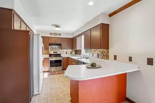 401 Woodview Dr, Sun Prairie, WI 53590 - Photo 17