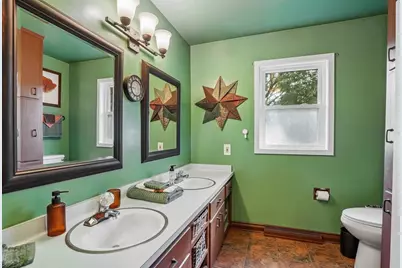 401 Woodview Drive, Sun Prairie, WI 53590 - Photo 23
