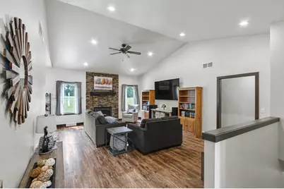 420 Ridgeway Drive, Rio, WI 53960 - Photo 25
