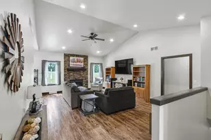 420 Ridgeway Dr, Rio, WI 53960 - Photo 25