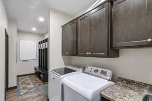 420 Ridgeway Dr, Rio, WI 53960 - Photo 5