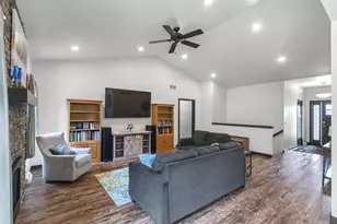 420 Ridgeway Dr, Rio, WI 53960 - Photo 33