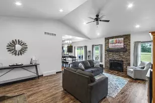 420 Ridgeway Dr, Rio, WI 53960 - Photo 27