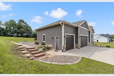 420 Ridgeway Drive, Rio, WI 53960 - Photo 87