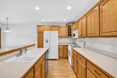 622 Springbrook Circle #43, DeForest, WI 53532 - Photo 13
