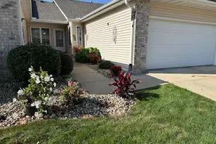 622 Springbrook Cir, DeForest, WI 53532 - Photo 3