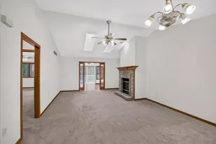 622 Springbrook Cir, DeForest, WI 53532 - Photo 17