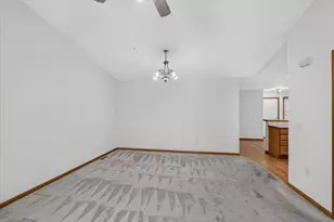 622 Springbrook Cir, DeForest, WI 53532 - Photo 21