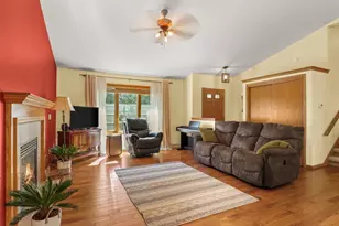 2338 Quartz Ln, Madison, WI 53719 - Photo 5