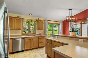 2338 Quartz Ln, Madison, WI 53719 - Photo 7