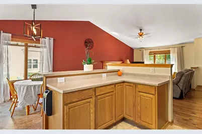 2338 Quartz Lane, Madison, WI 53719 - Photo 11