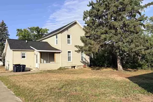 35 E Randall Ave, Rhinelander, WI 54501 - Photo 3