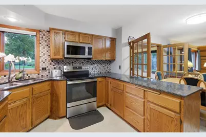 14 W Newhaven Circle, Madison, WI 53717 - Photo 3