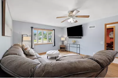 926 Frederick Street, Sun Prairie, WI 53590 - Photo 5