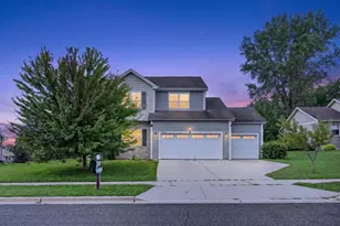 1369 Heritage Ln, Sun Prairie, WI 53590 - Photo 1