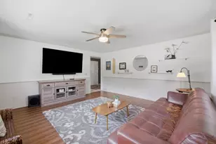 1182 Broadway Dr, Sun Prairie, WI 53590 - Photo 37