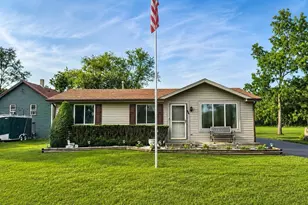 154 George St, Sharon, WI 53585 - Photo 3