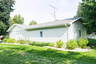 1904 W 7th Ave, Brodhead, WI 53520 - Photo 5