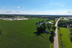 2724 E Stateline Rd, Beloit, WI 53511 - Photo 7