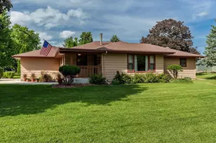 402 N Pine St, Orfordville, WI 53576 - Photo 3