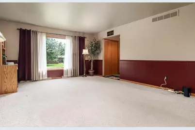 402 N Pine Street, Orfordville, WI 53576 - Photo 9