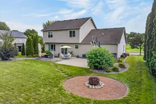 912 Questa Ridge Trail, Verona, WI 53593 - Photo 5