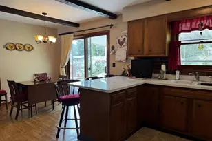 891 Chapel Dr, Milton, WI 53563 - Photo 7