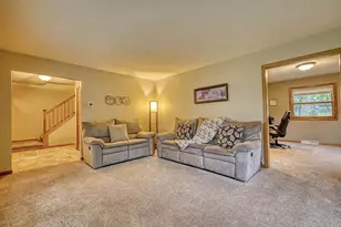 7315 Voss Pkwy, Middleton, WI 53562 - Photo 5