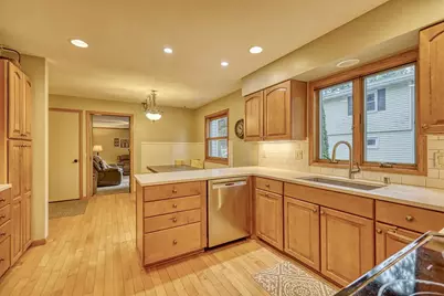 7315 Voss Parkway, Middleton, WI 53562 - Photo 9