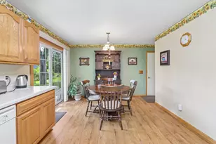 307 Meadowlark Cir, Deerfield, WI 53531 - Photo 7