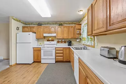 307 Meadowlark Circle, Deerfield, WI 53531 - Photo 11