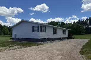 832 Ruffalo Dr, Plainfield, WI 54966 - Photo 3