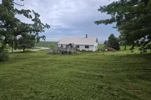 306 Pleasant View Rd, Mineral Point, WI 53565 - Photo 13
