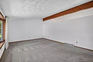414 Jubilee Ln, Madison, WI 53718 - Photo 11