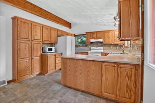 414 Jubilee Ln, Madison, WI 53718 - Photo 15