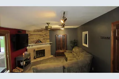 522 Sussex Drive, Janesville, WI 53546 - Photo 13