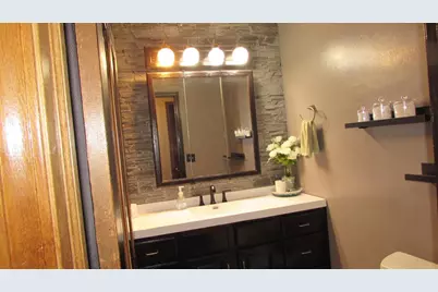 522 Sussex Drive, Janesville, WI 53546 - Photo 23