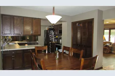522 Sussex Drive, Janesville, WI 53546 - Photo 11