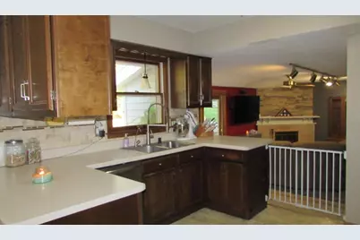 522 Sussex Drive, Janesville, WI 53546 - Photo 11