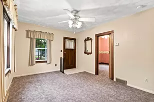 54 S Marquette St, Madison, WI 53704 - Photo 9