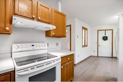 659 Kensington Square, Stoughton, WI 53589 - Photo 33