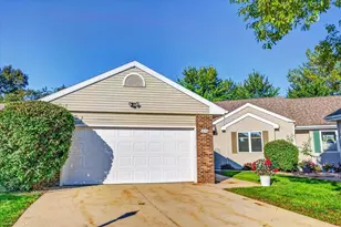 659 Kensington Square, Stoughton, WI 53589 - Photo 7