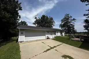 W968 Dover Rd, Neshkoro, WI 54960 - Photo 7