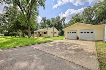 2012 S Terry Court, Beloit, WI 53511 - Photo 3