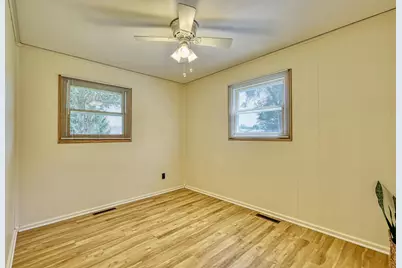 2012 S Terry Court, Beloit, WI 53511 - Photo 15
