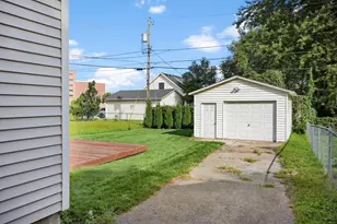 2252 Coolidge St, Madison, WI 53704 - Photo 39