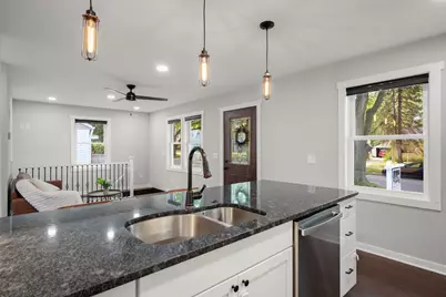 2252 Coolidge Street, Madison, WI 53704 - Photo 13