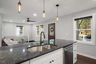 2252 Coolidge St, Madison, WI 53704 - Photo 13