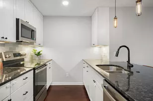 2252 Coolidge St, Madison, WI 53704 - Photo 11