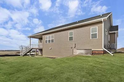 257 Hawks View Drive, Edgerton, WI 53534 - Photo 5